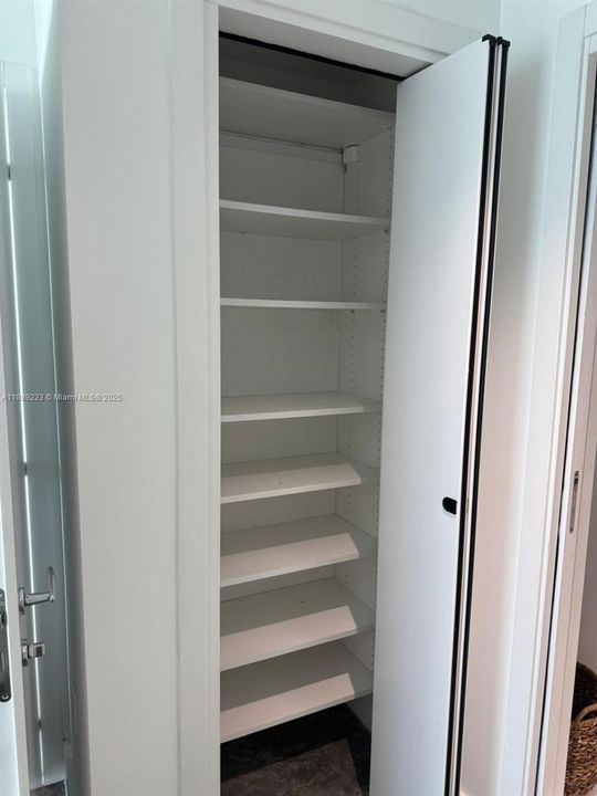 最近售出: $715,000 (1 贝兹, 1 浴室, 776 平方英尺)