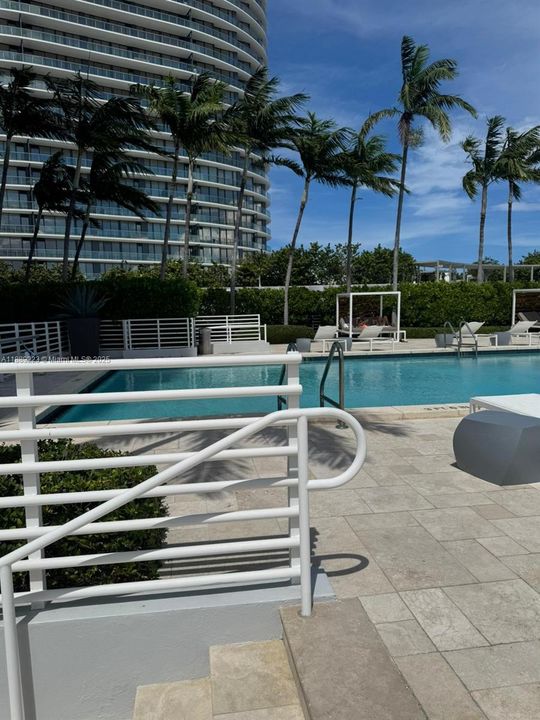 最近售出: $715,000 (1 贝兹, 1 浴室, 776 平方英尺)