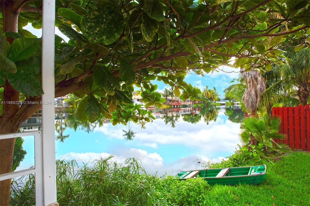 待售: $425,000 (2 贝兹, 1 浴室, 1330 平方英尺)