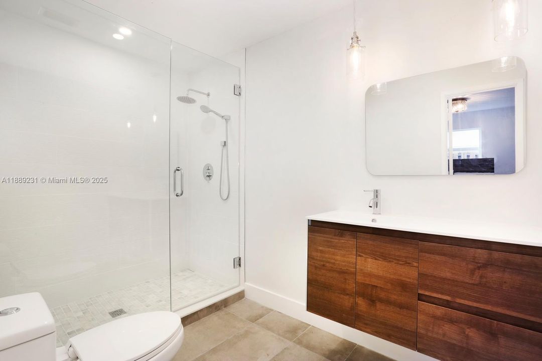 Active With Contract: $4,500 (4 beds, 2 baths, 1828 Square Feet)