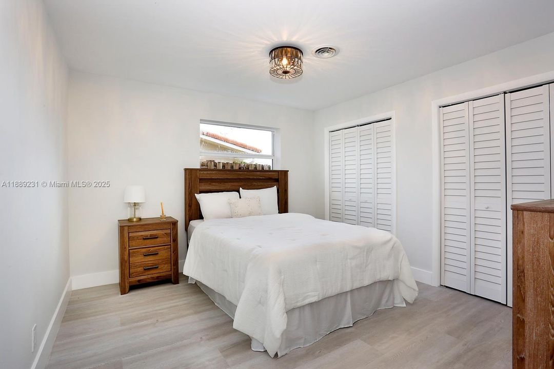 Active With Contract: $4,500 (4 beds, 2 baths, 1828 Square Feet)