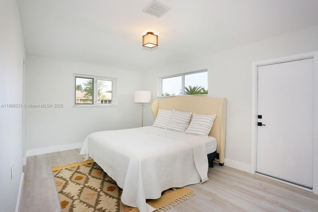 Active With Contract: $4,500 (4 beds, 2 baths, 1828 Square Feet)