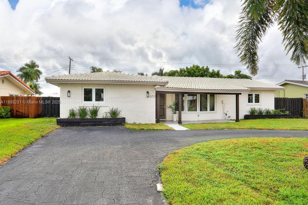 Active With Contract: $4,500 (4 beds, 2 baths, 1828 Square Feet)