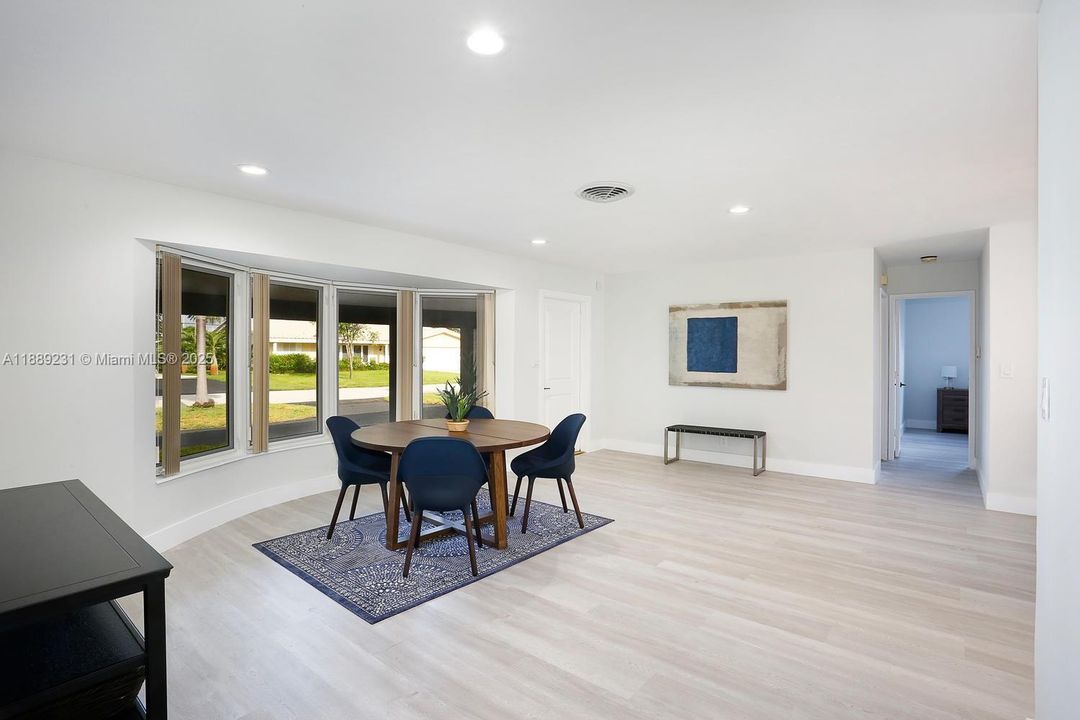 Active With Contract: $4,500 (4 beds, 2 baths, 1828 Square Feet)