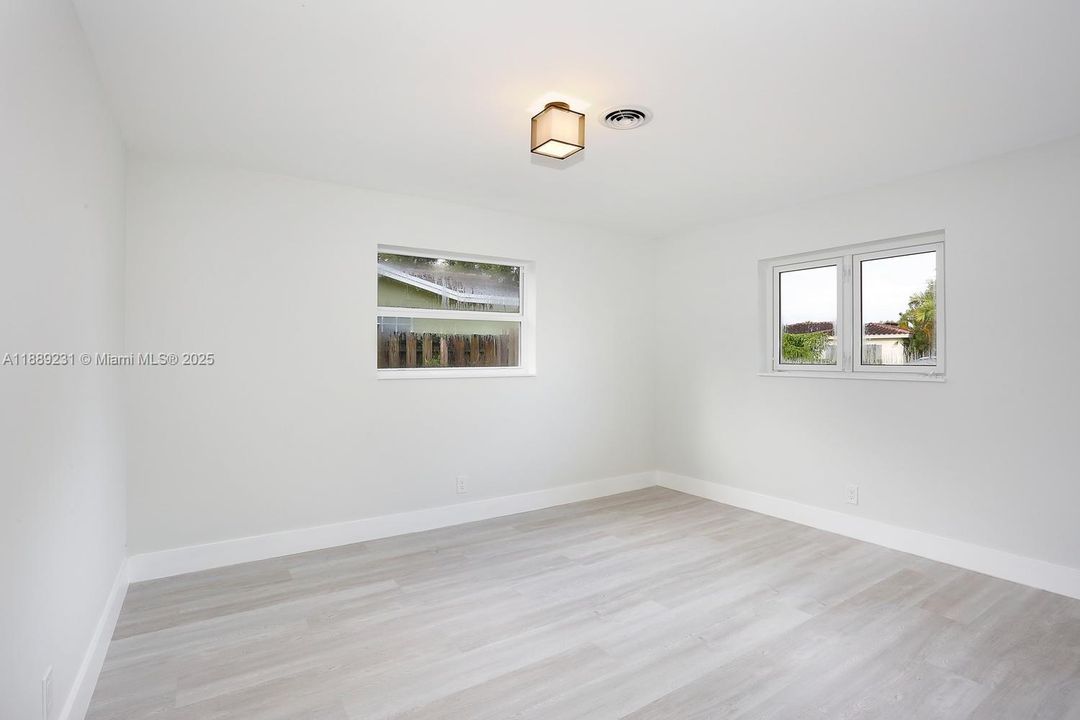 Active With Contract: $4,500 (4 beds, 2 baths, 1828 Square Feet)