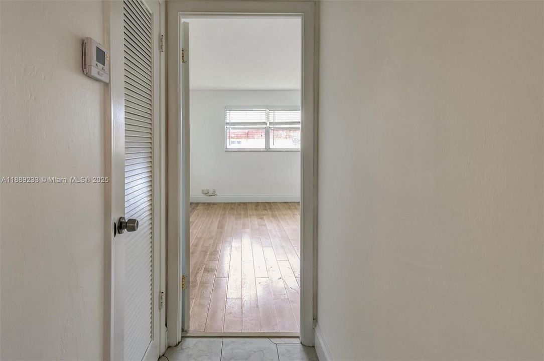 На продажу: $90,000 (1 спален, 1 ванн, 640 Квадратных фут)