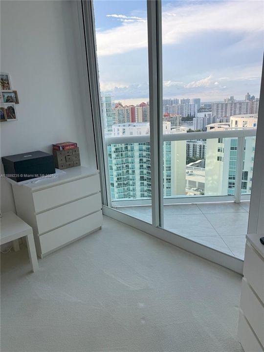 For Rent: $8,600 (3 beds, 3 baths, 2340 Square Feet)