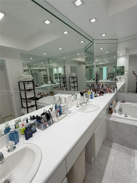 For Rent: $8,600 (3 beds, 3 baths, 2340 Square Feet)