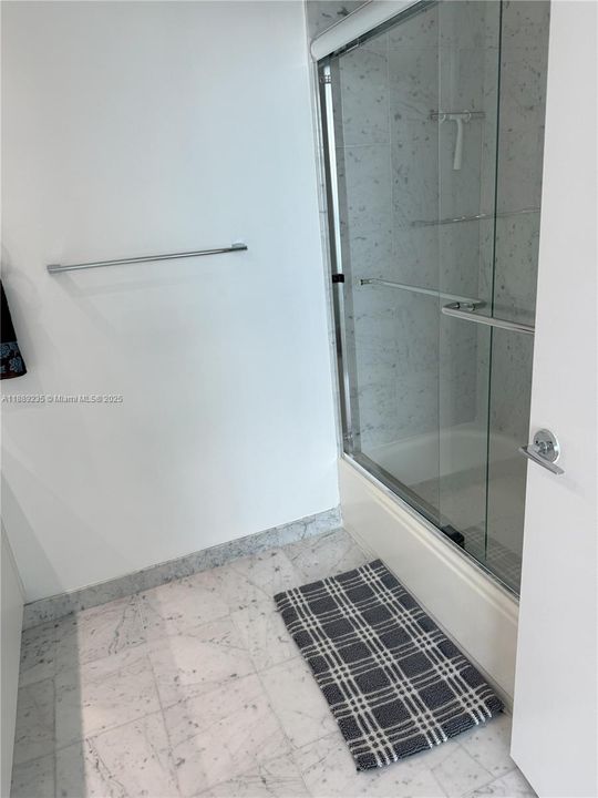 For Rent: $8,600 (3 beds, 3 baths, 2340 Square Feet)