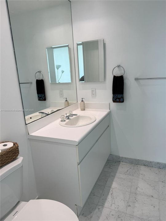 For Rent: $8,600 (3 beds, 3 baths, 2340 Square Feet)