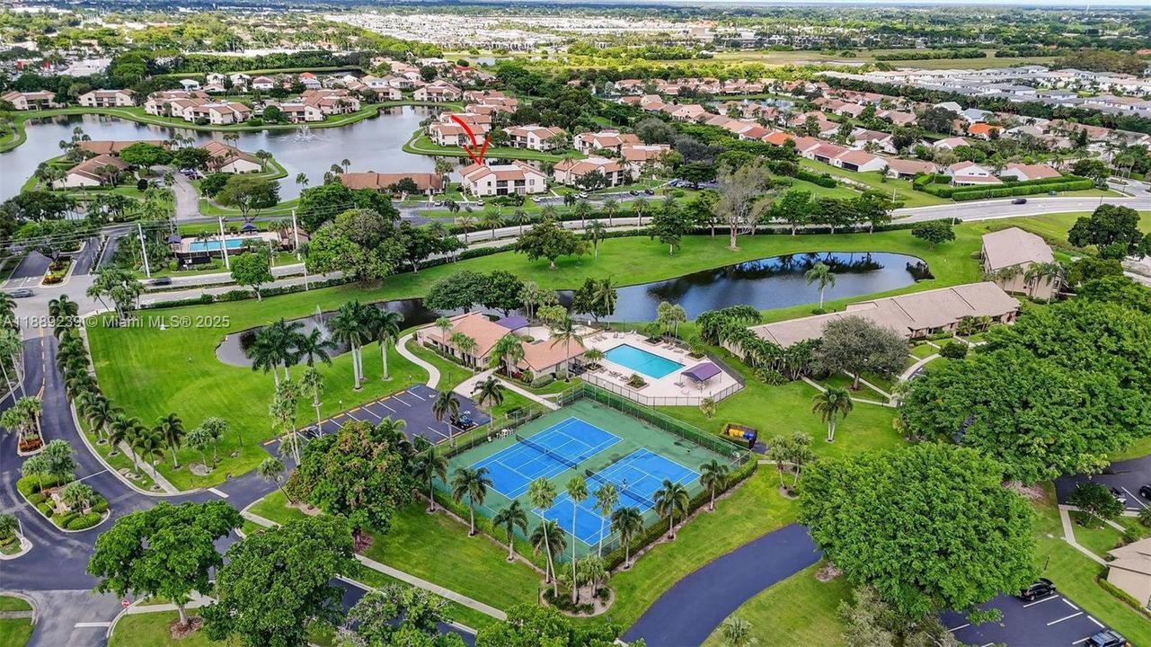 Недавно продано: $299,900 (3 спален, 2 ванн, 1098 Квадратных фут)