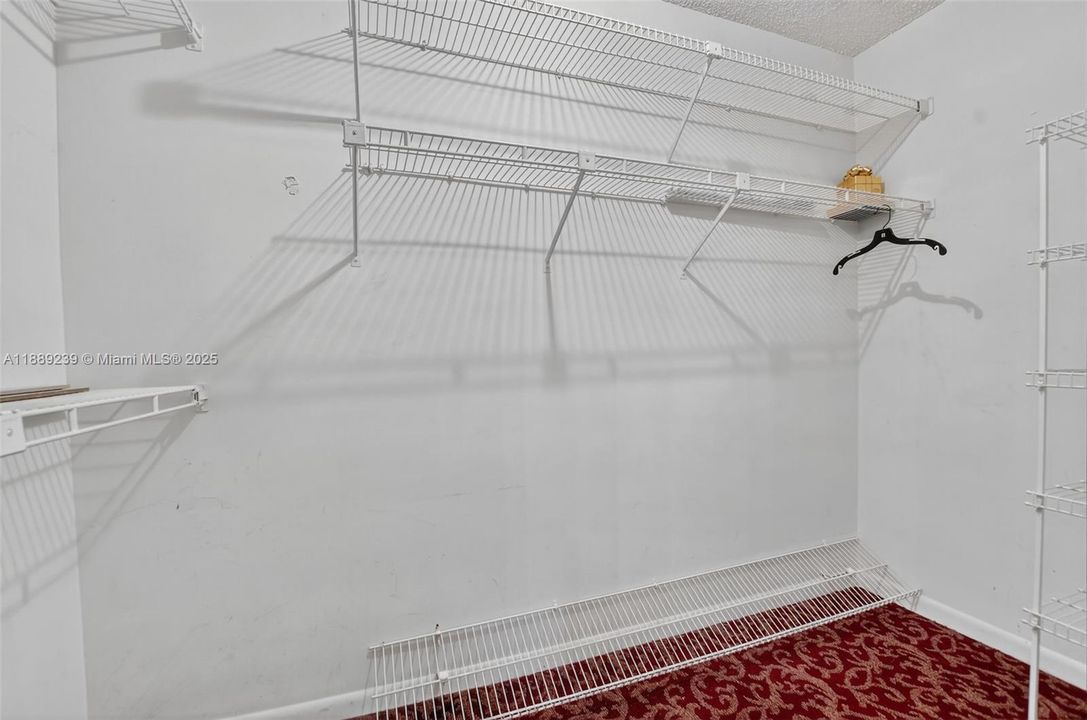 Недавно продано: $299,900 (3 спален, 2 ванн, 1098 Квадратных фут)