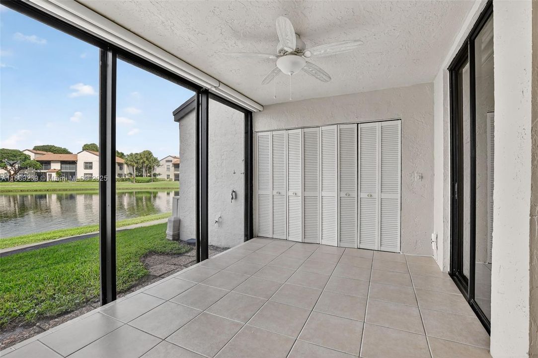 Недавно продано: $299,900 (3 спален, 2 ванн, 1098 Квадратных фут)