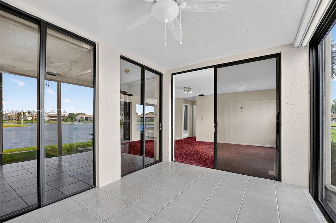 Недавно продано: $299,900 (3 спален, 2 ванн, 1098 Квадратных фут)