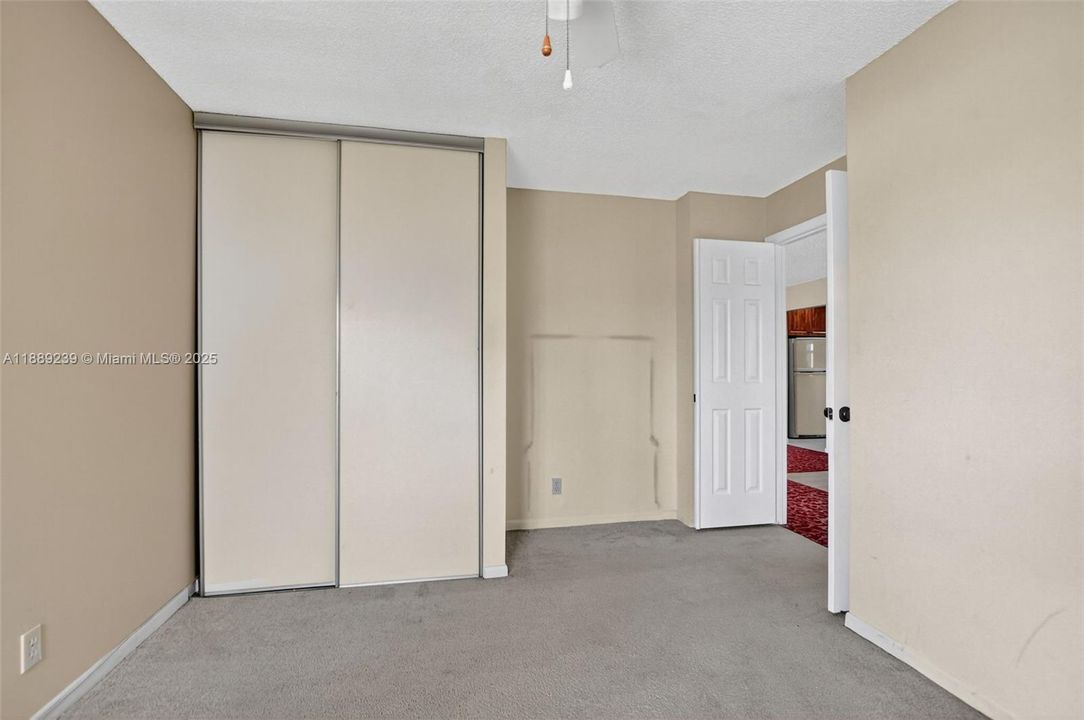 Недавно продано: $299,900 (3 спален, 2 ванн, 1098 Квадратных фут)