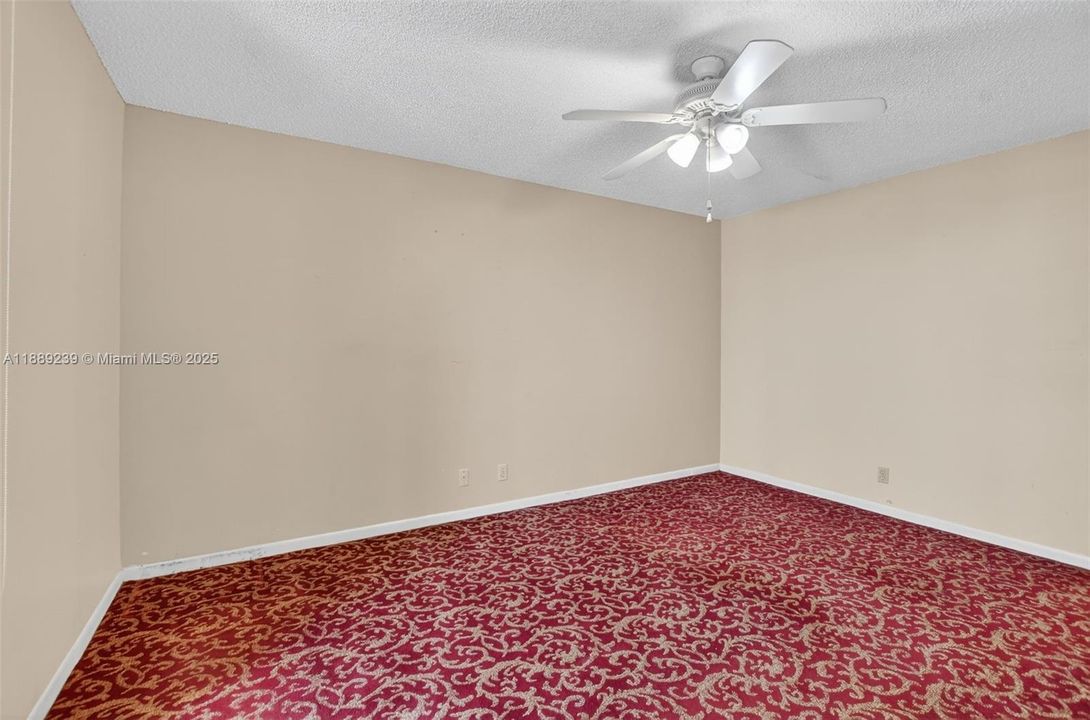 Недавно продано: $299,900 (3 спален, 2 ванн, 1098 Квадратных фут)