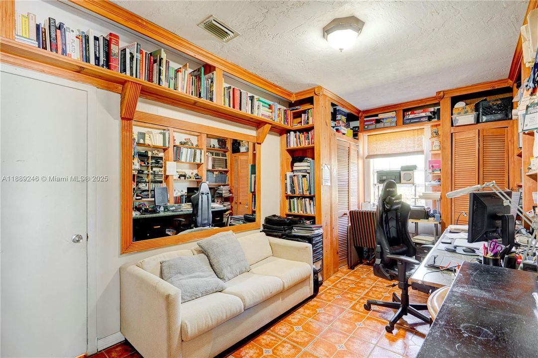 На продажу: $1,180,000 (4 спален, 2 ванн, 2289 Квадратных фут)