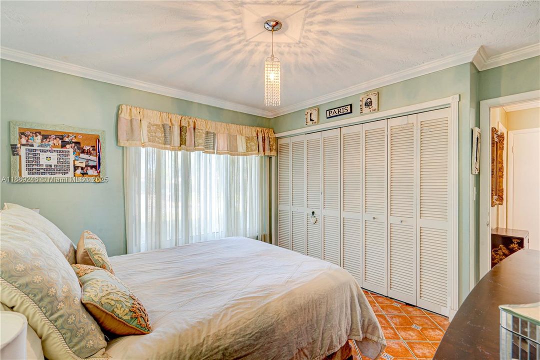 На продажу: $1,180,000 (4 спален, 2 ванн, 2289 Квадратных фут)