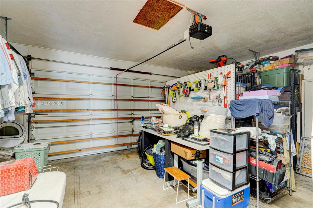 На продажу: $1,180,000 (4 спален, 2 ванн, 2289 Квадратных фут)