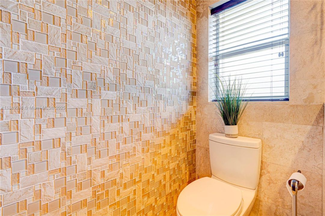 На продажу: $1,180,000 (4 спален, 2 ванн, 2289 Квадратных фут)