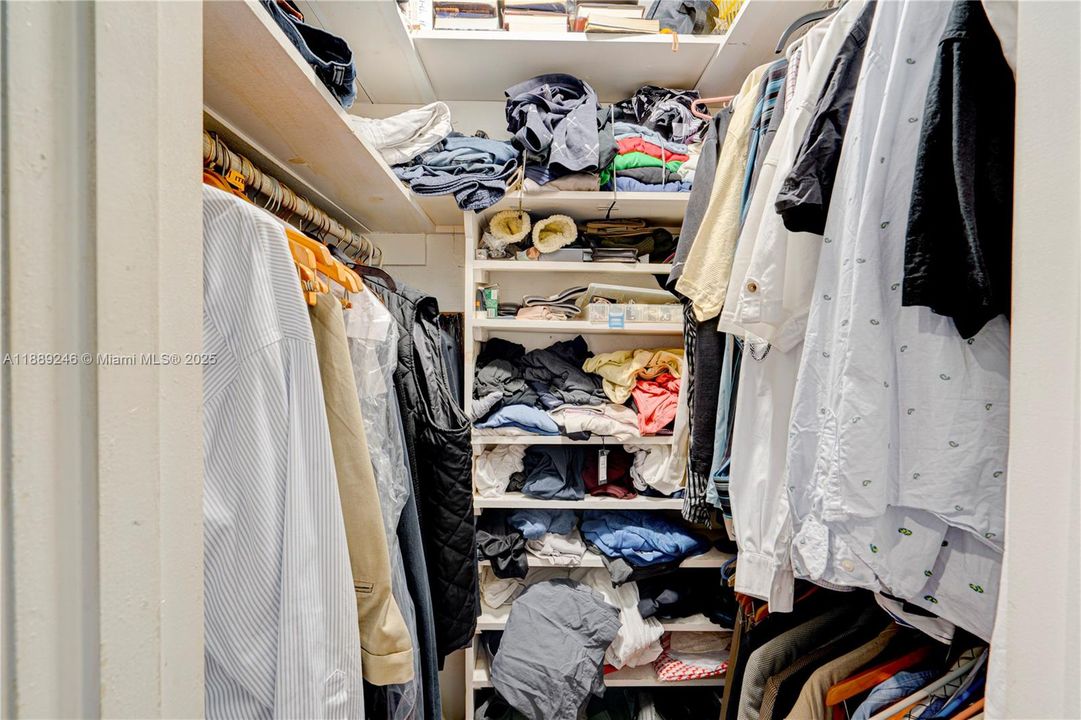 На продажу: $1,180,000 (4 спален, 2 ванн, 2289 Квадратных фут)