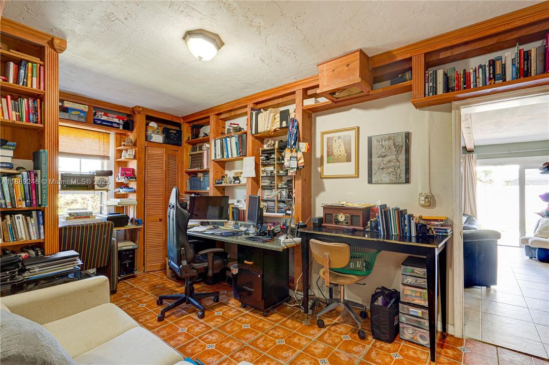 На продажу: $1,180,000 (4 спален, 2 ванн, 2289 Квадратных фут)