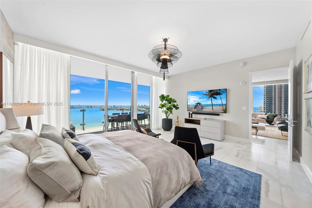 Activo con contrato: $27,650 (4 camas, 6 baños, 3519 Pies cuadrados)