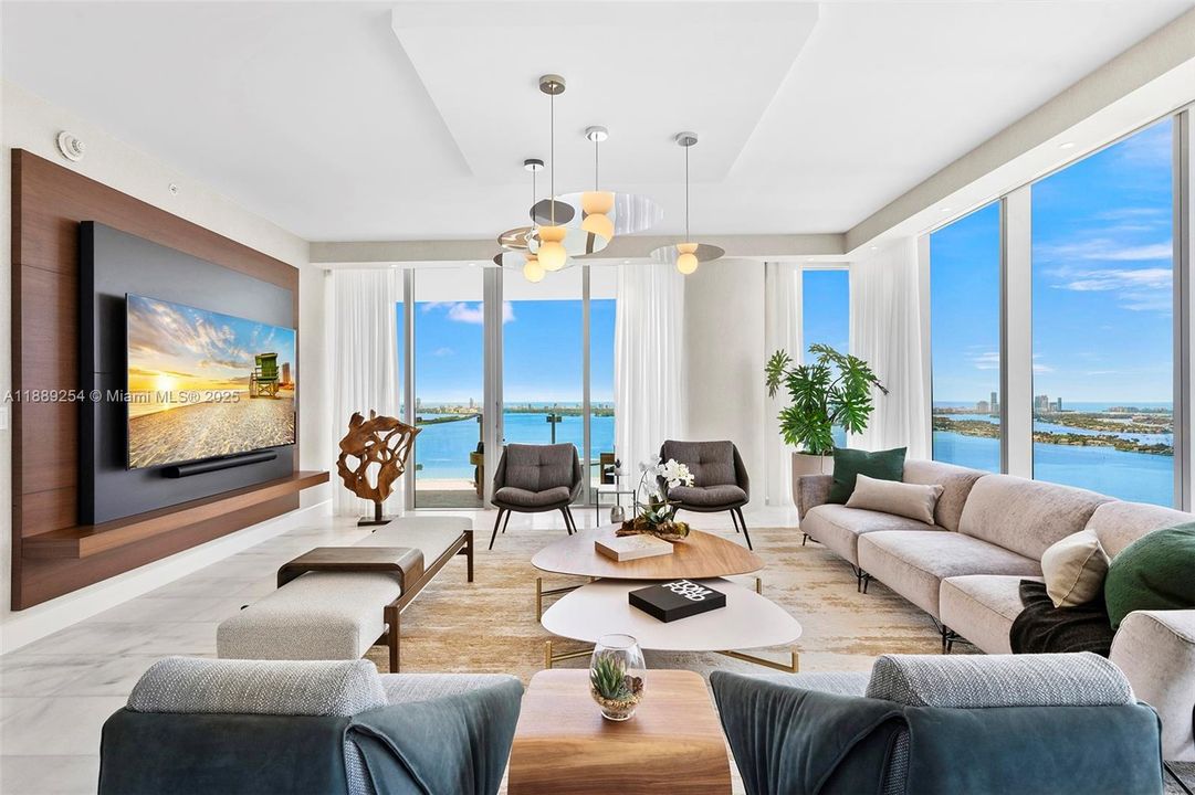 Activo con contrato: $27,650 (4 camas, 6 baños, 3519 Pies cuadrados)