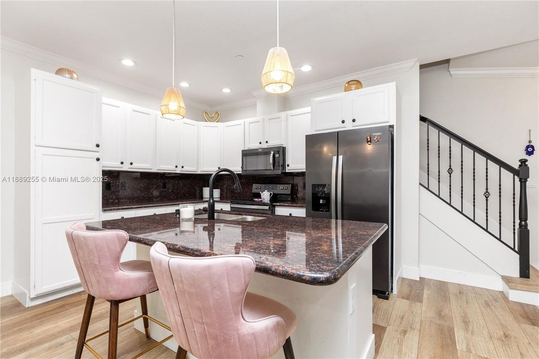 Active With Contract: $549,000 (3 beds, 3 baths, 1770 Square Feet)