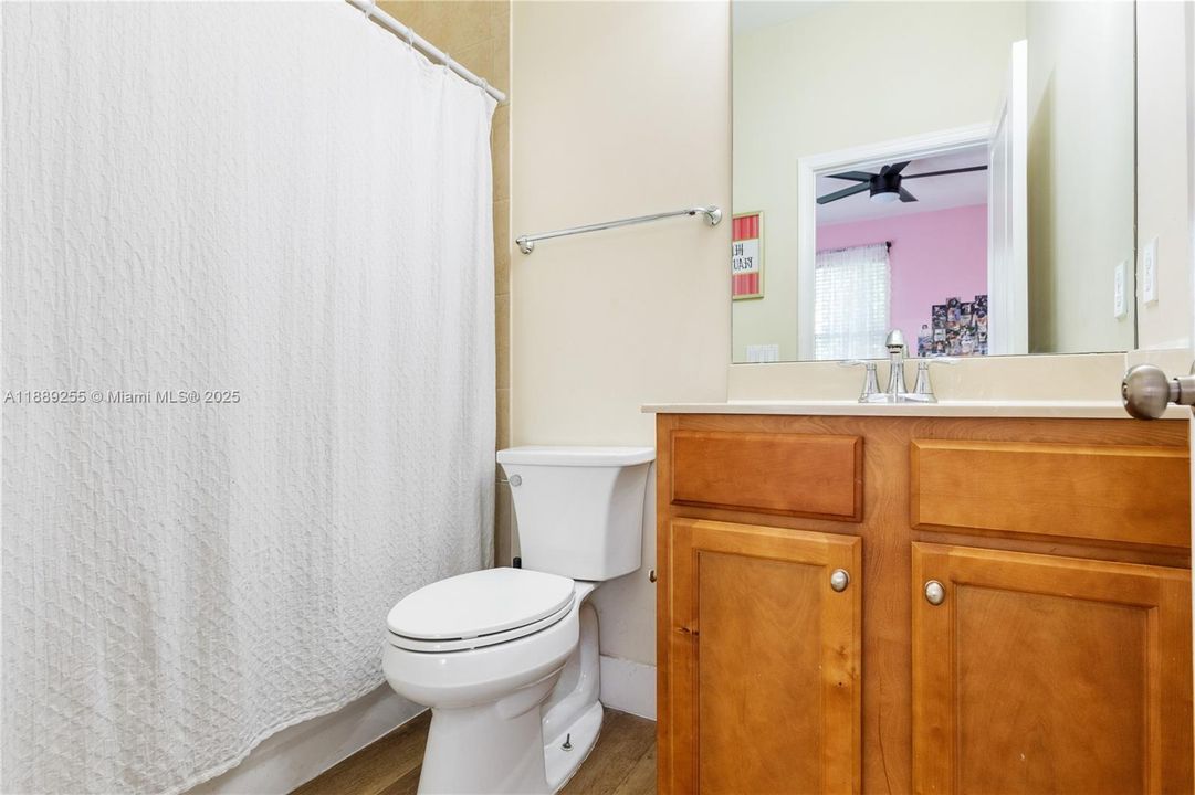 Active With Contract: $549,000 (3 beds, 3 baths, 1770 Square Feet)