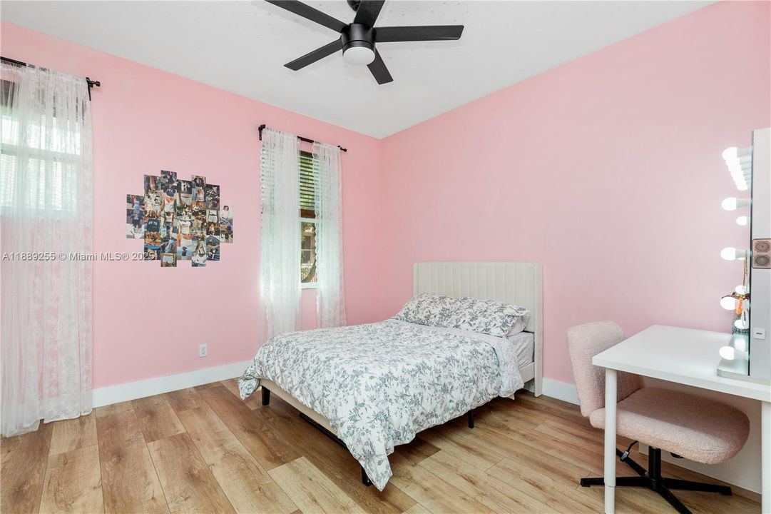 Active With Contract: $549,000 (3 beds, 3 baths, 1770 Square Feet)