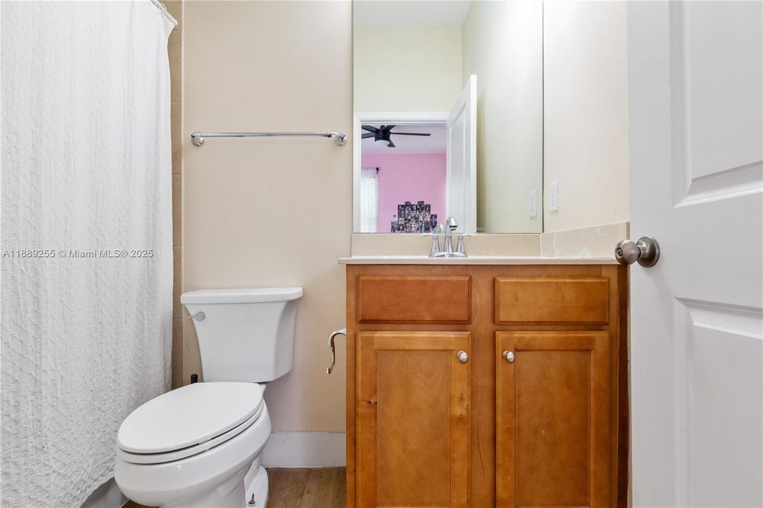 Active With Contract: $549,000 (3 beds, 3 baths, 1770 Square Feet)