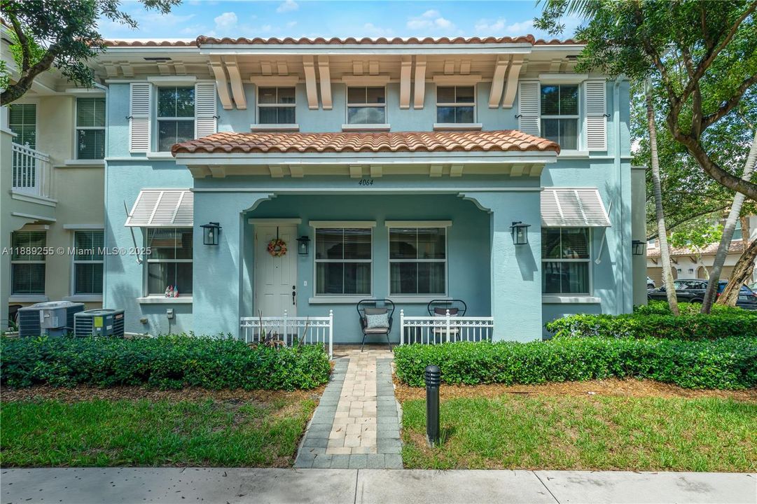 Active With Contract: $549,000 (3 beds, 3 baths, 1770 Square Feet)