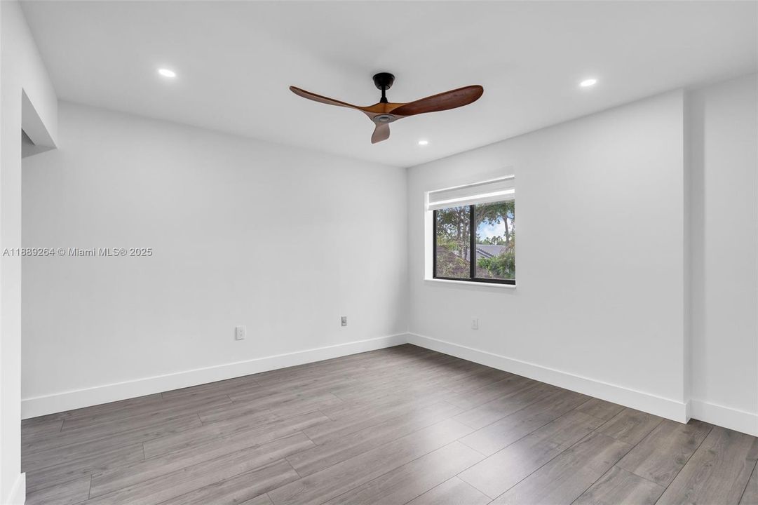 Activo con contrato: $750,000 (4 camas, 3 baños, 2860 Pies cuadrados)