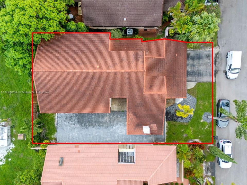 Activo con contrato: $750,000 (4 camas, 3 baños, 2860 Pies cuadrados)