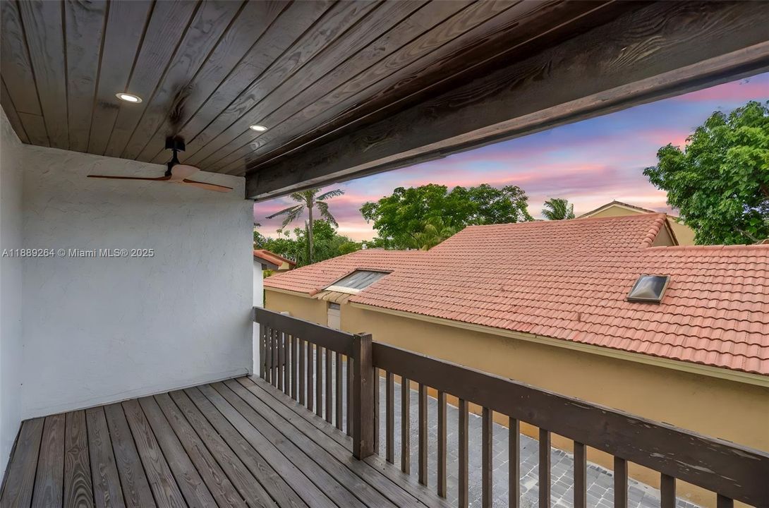 Activo con contrato: $750,000 (4 camas, 3 baños, 2860 Pies cuadrados)