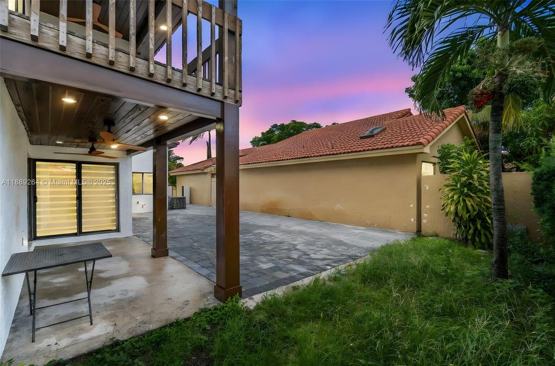 Activo con contrato: $750,000 (4 camas, 3 baños, 2860 Pies cuadrados)