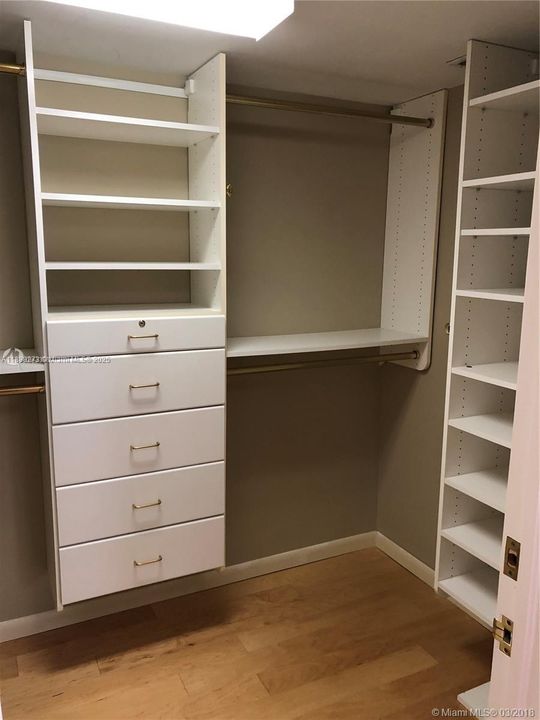 For Rent: $18,000 (5 beds, 5 baths, 3170 Square Feet)