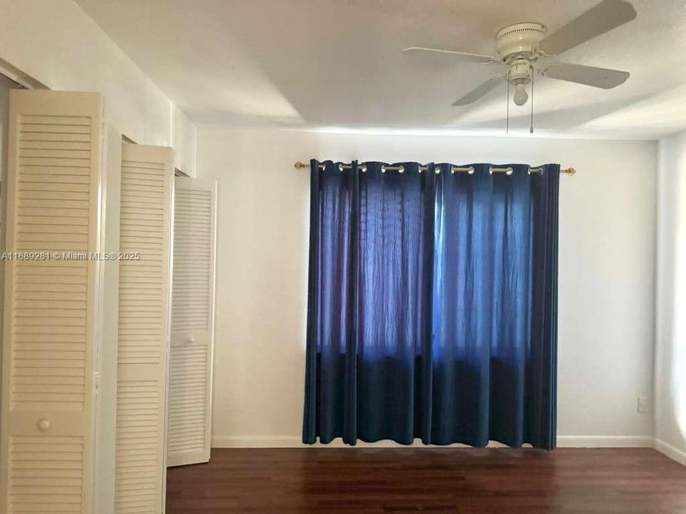 Active With Contract: $2,100 (2 beds, 2 baths, 1064 Square Feet)