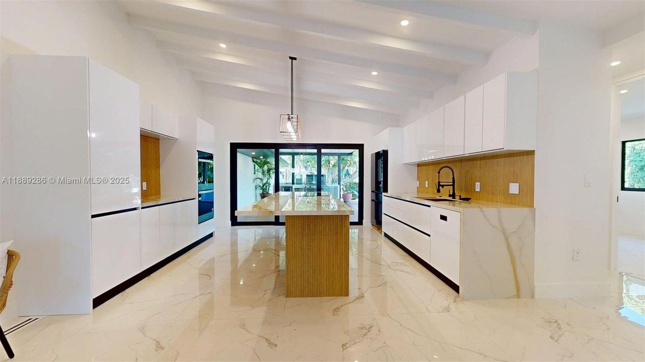 Elegance, simmetry, perfect use of space!