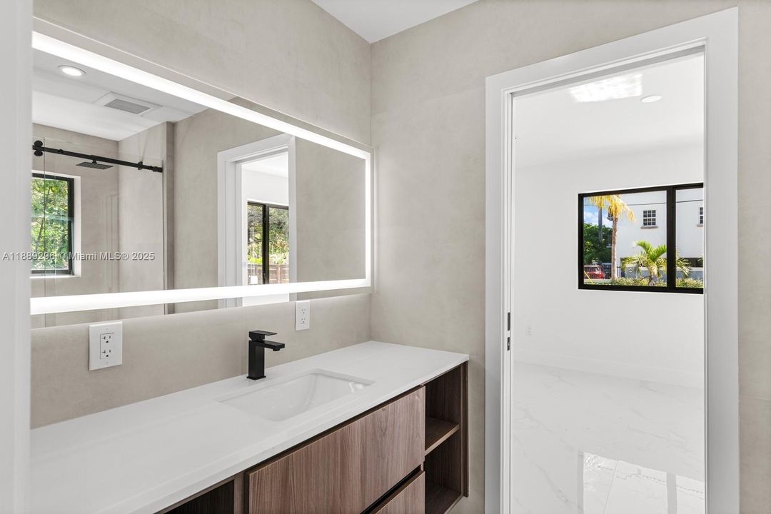 Active With Contract: $1,850,000 (5 beds, 4 baths, 0 Square Feet)