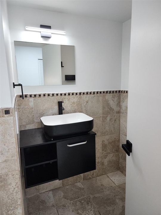 最近租的: $1,995 (2 贝兹, 1 浴室, 898 平方英尺)