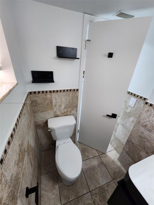 最近租的: $1,995 (2 贝兹, 1 浴室, 898 平方英尺)