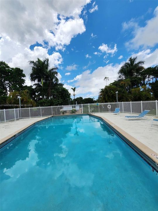 最近租的: $1,995 (2 贝兹, 1 浴室, 898 平方英尺)