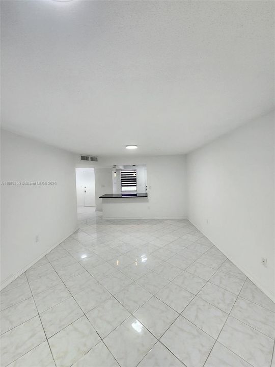 最近租的: $1,995 (2 贝兹, 1 浴室, 898 平方英尺)