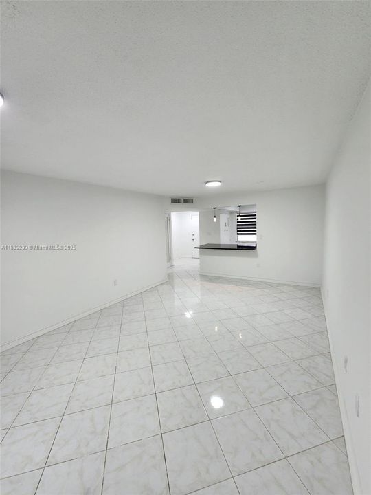 最近租的: $1,995 (2 贝兹, 1 浴室, 898 平方英尺)