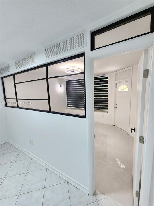 最近租的: $1,995 (2 贝兹, 1 浴室, 898 平方英尺)