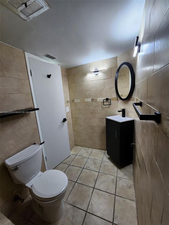 最近租的: $1,995 (2 贝兹, 1 浴室, 898 平方英尺)