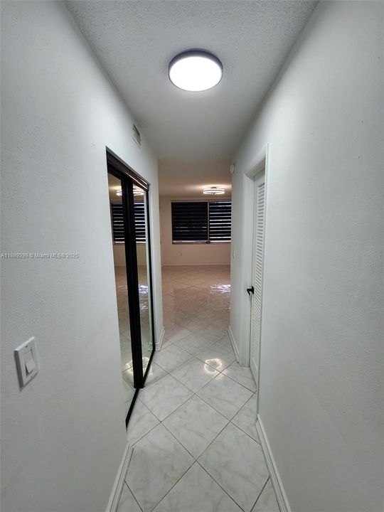 最近租的: $1,995 (2 贝兹, 1 浴室, 898 平方英尺)