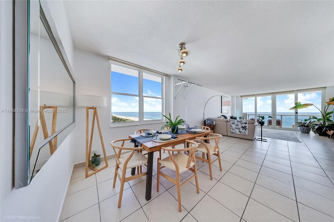 Под контрактом: $797,900 (2 спален, 2 ванн, 1380 Квадратных фут)